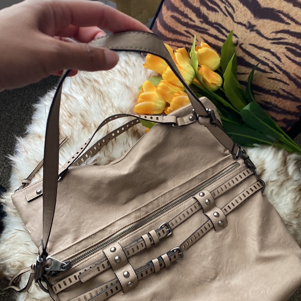 Treesje foldover satchel bag, very good condition, tan in color - Picture 4 of 9